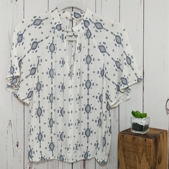 Chloe & Katie Cream and Navy Blue Hippie‎ Vibes Boho Peasant Shirt Medium - Picture 1 of 14